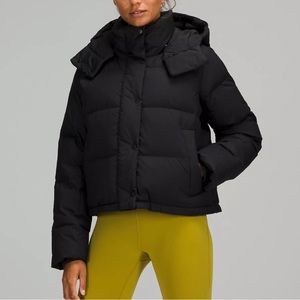 NWT Lululemon Wunder Puff cropped jacket black
Size 4 (fits size 4-6)